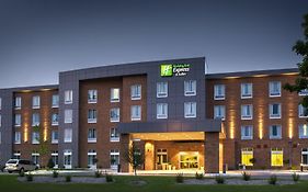 Holiday Inn Express And Suites Madison Central By Ihg